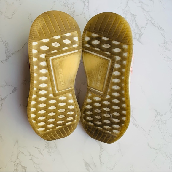 Adidas Womens NMD R2 in Ash Pink | Size 7 - Picture 6 of 7